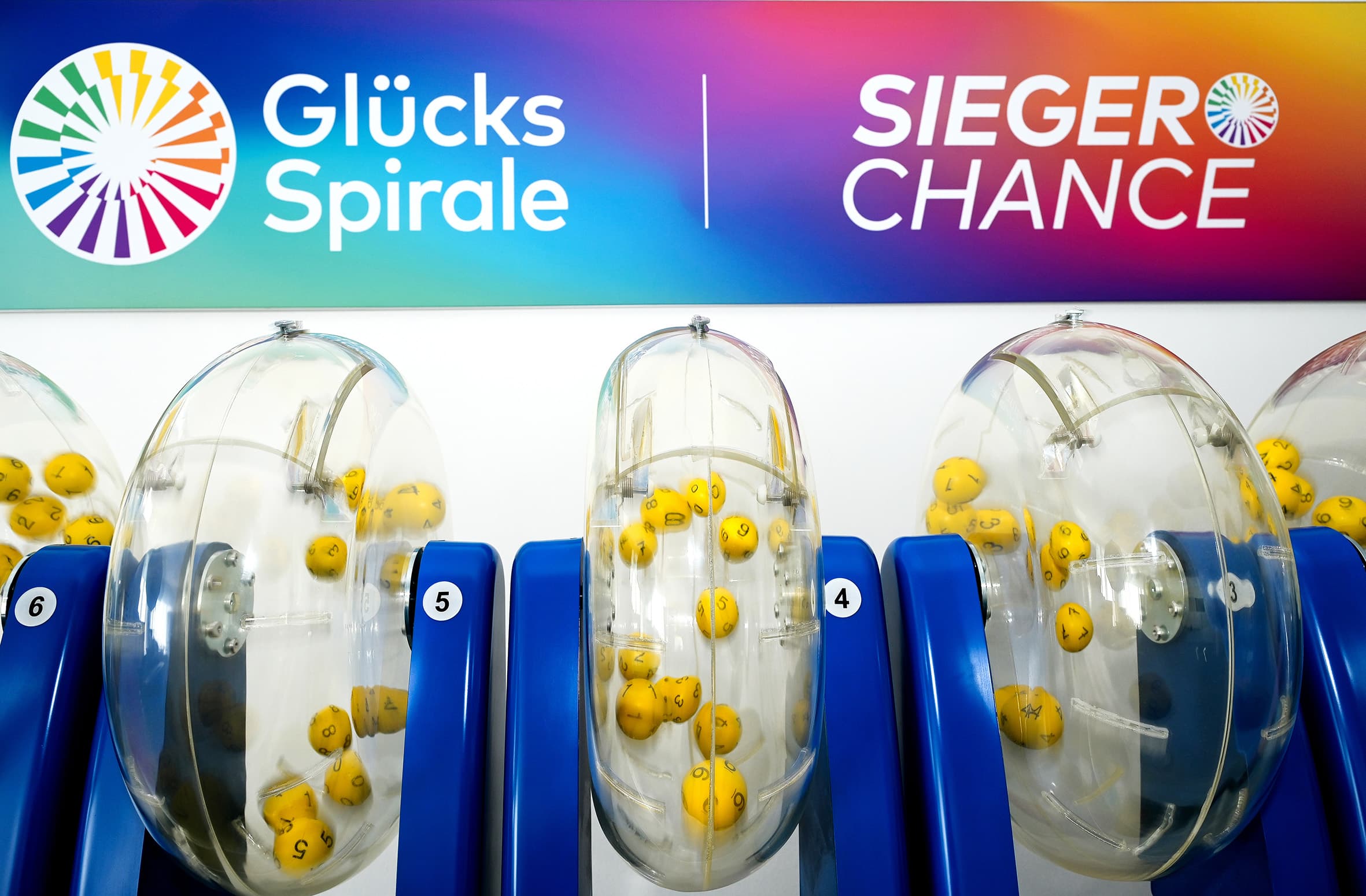 Zehn Jahre lang 5.000 Euro monatlich: Baden-Württemberger gewinnt bei der Zusatzlotterie Sieger-Chance