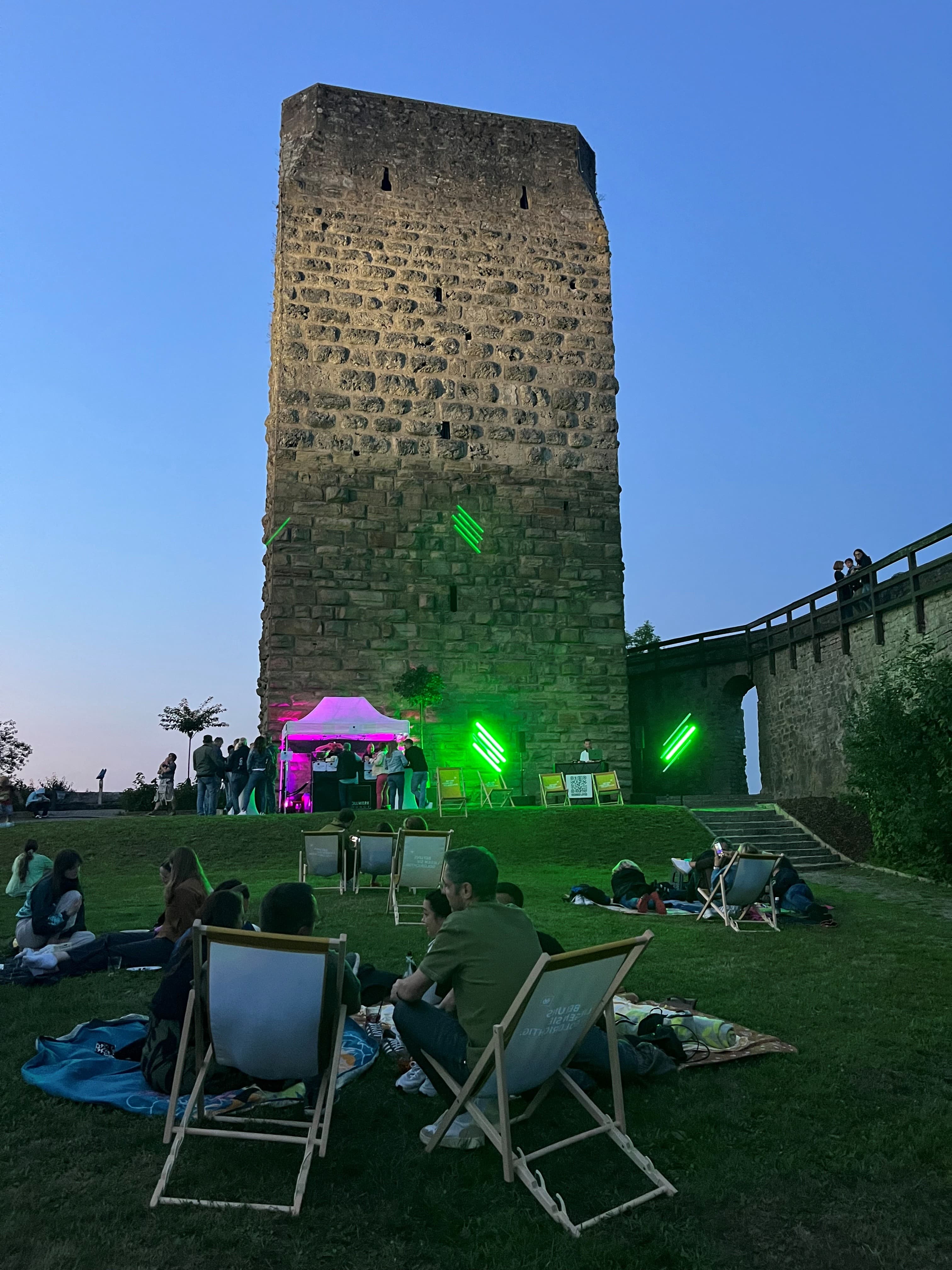 Bad Wimpfen: Sommerkonzerte mit „Musik am Turm“ und „Musik im Wormser Hof“