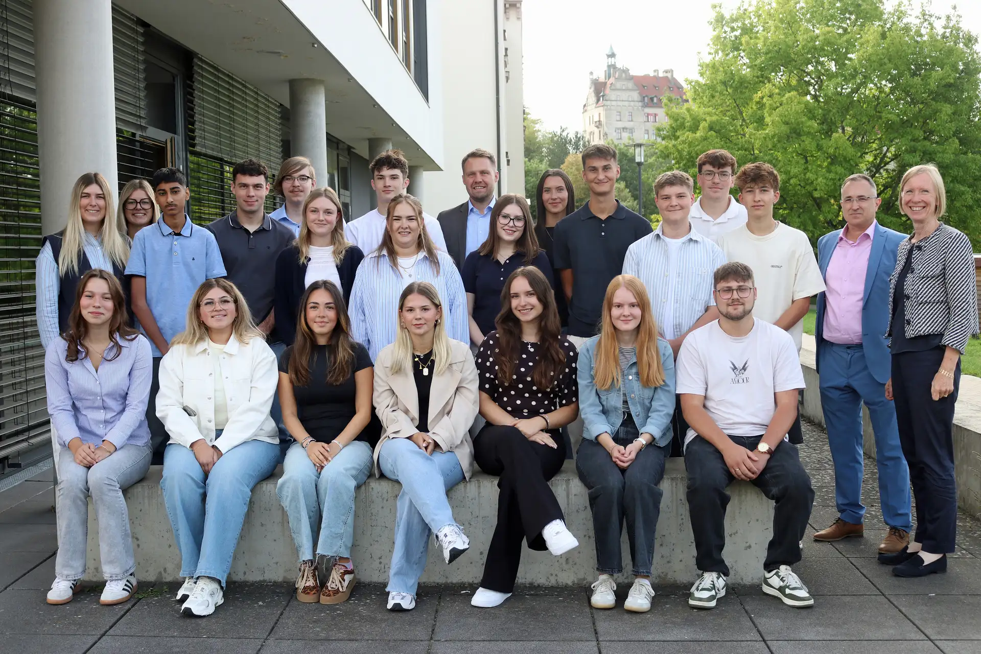 19 neue Auszubildende und Studierende im Landratsamt Sigmaringen willkommen geheißen
