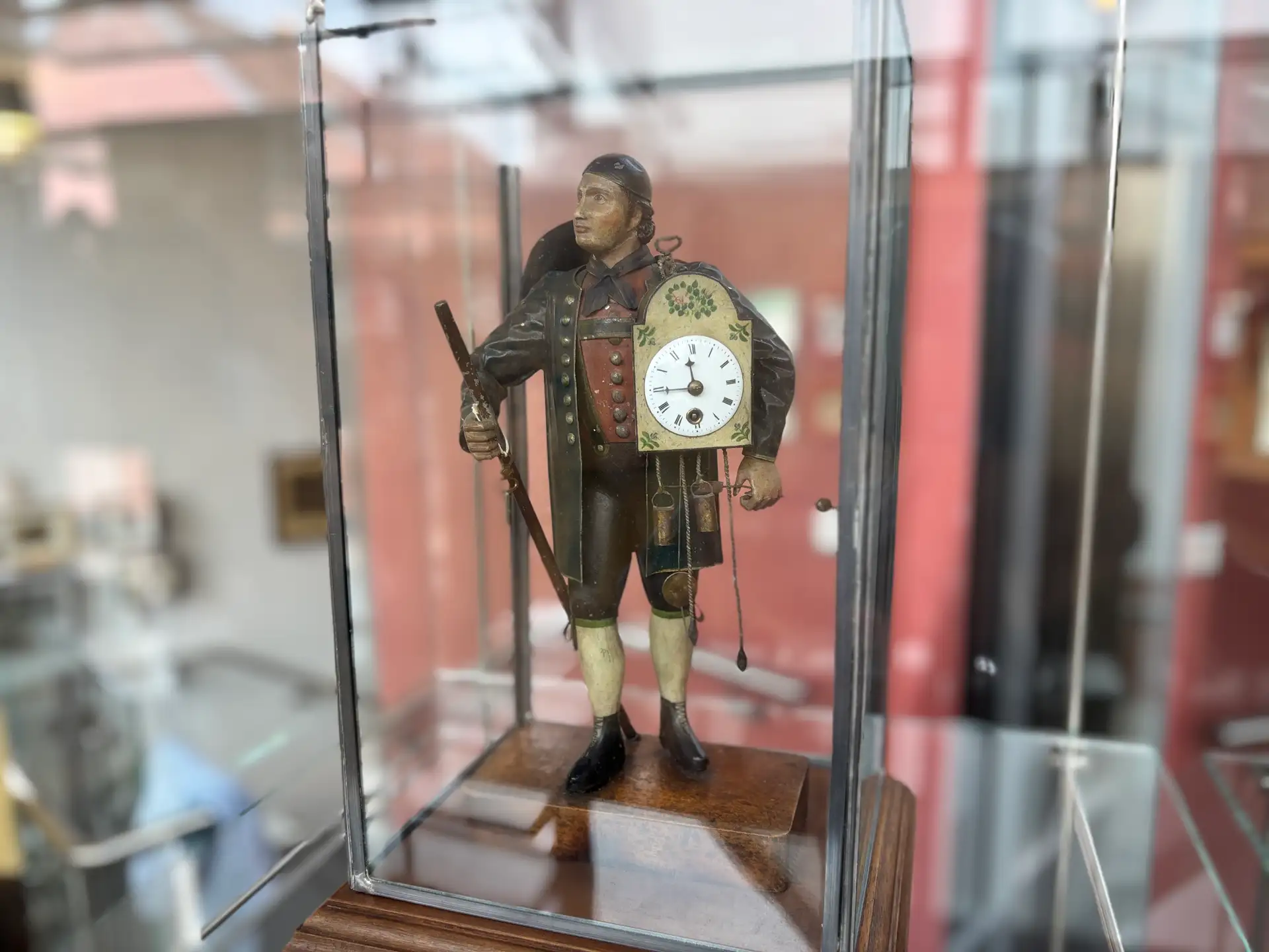 Rund 60 Exponate aus verschiedenen Privatsammlungen machen im Bühler Stadtmuseum deutlich, wie vielfältig die Schwarzwälder Uhrmacherkunst einst war.