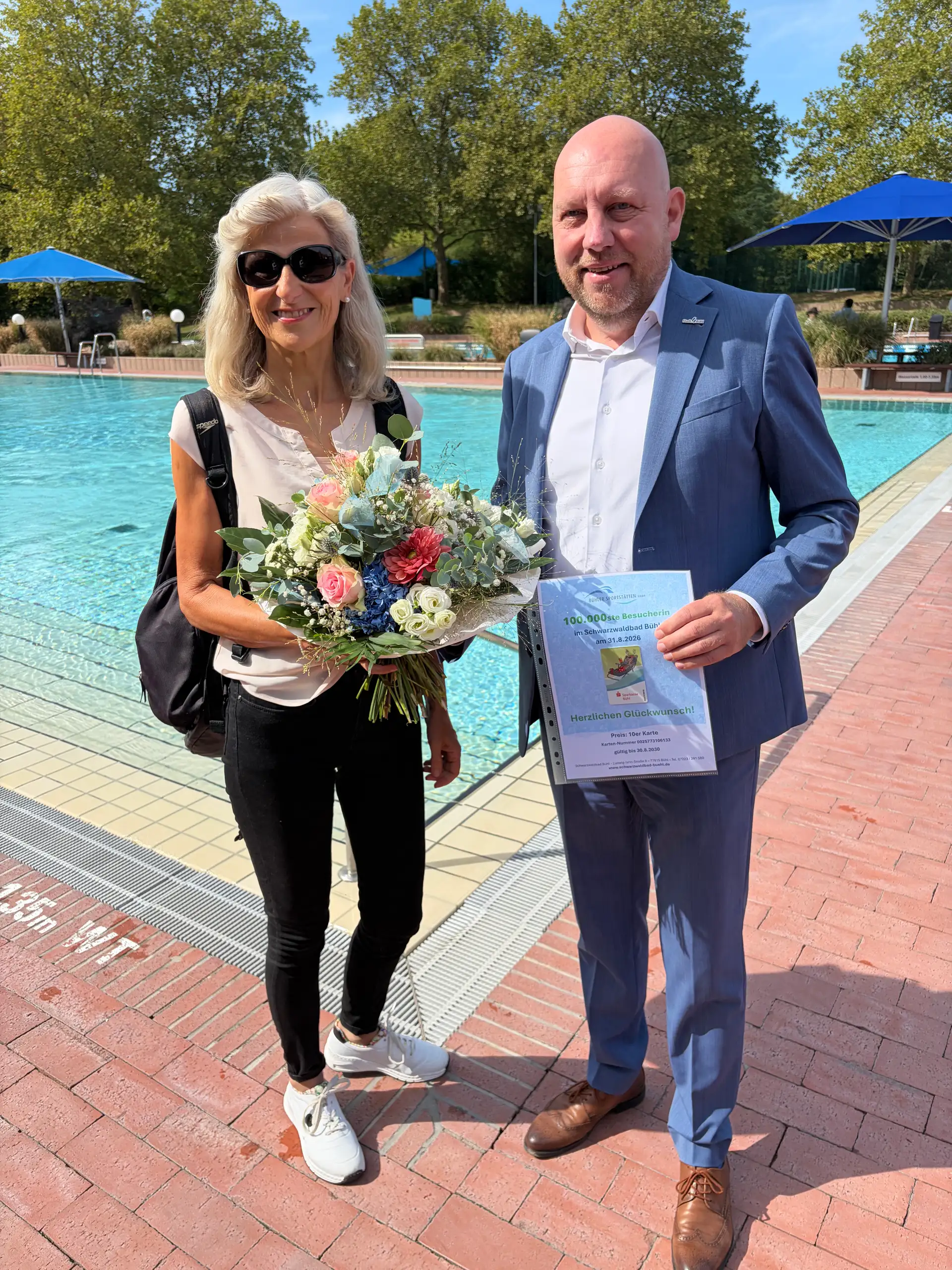 Das Schwarzwaldbad ist wie Wellness im Alltag": Simone Kusserow war diese Woche die 100.000 Besucherin in der Sommer-Saison.