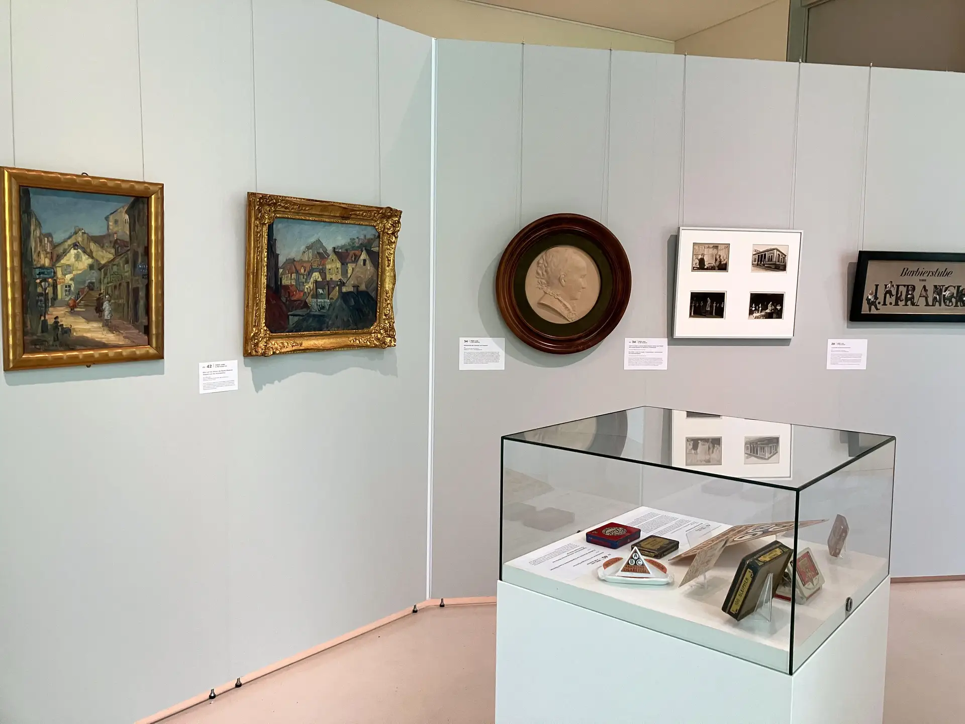 Blick in die Sonderausstellung „2000 Jahre in 50 Objekten“